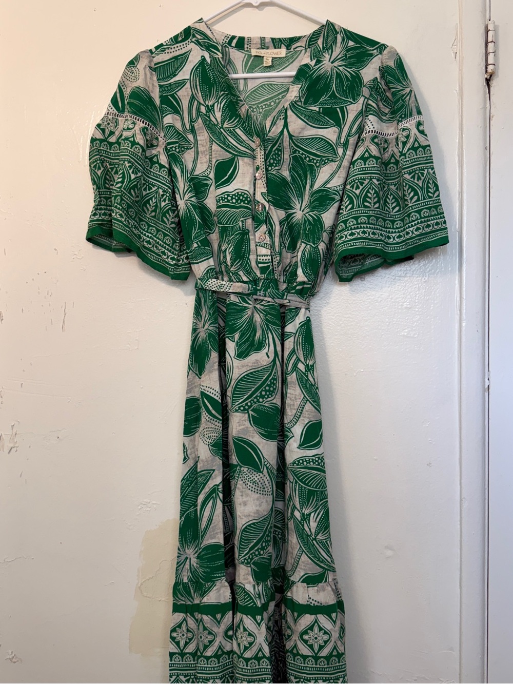 FIG + FLOWER Green Floral Tropical Maxi Dress Petite Medium